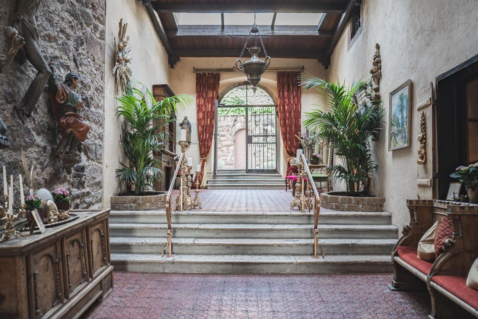 Schloss Hotel Korb Аппиано-Сулла-Страда-дель-Вино Экстерьер фото
